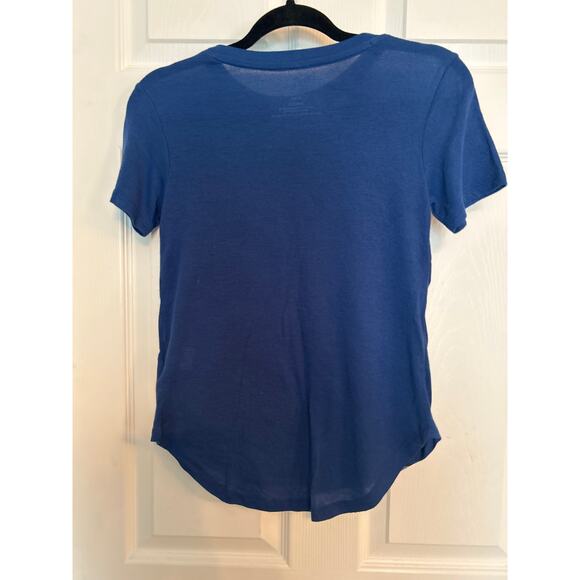 Lilo & Stitch full front graphic tee, SIze s juniors - Picture 2 of 3